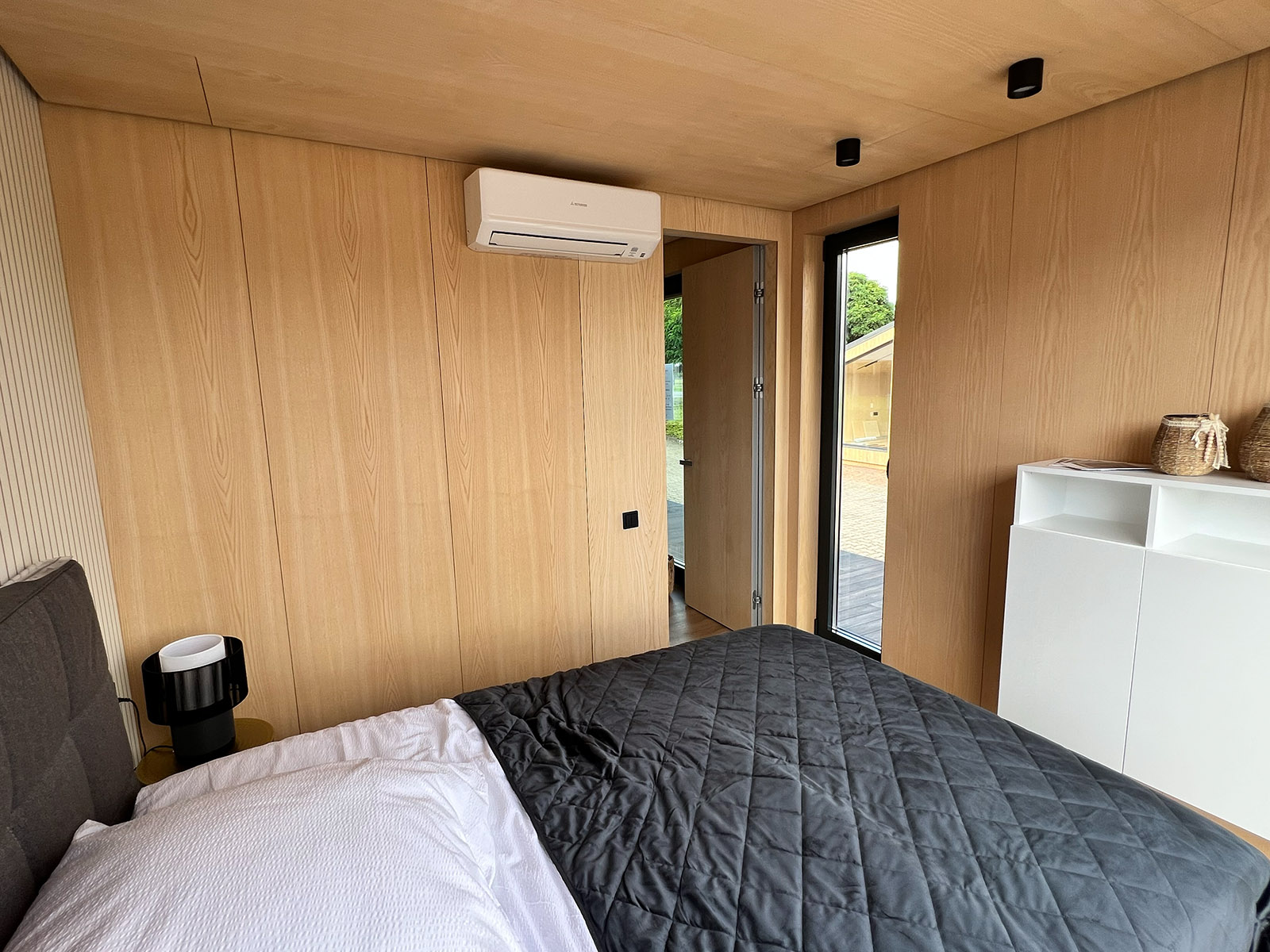 Tiny House - Mini-maison modulaire - Maison préfabriquée - 40 m² - Économe en énergie - Panneau SIP Tiny House - Mini-maison modulaire - Maison préfabriquée - 40 m² - Économe en énergie - Panneau SIP